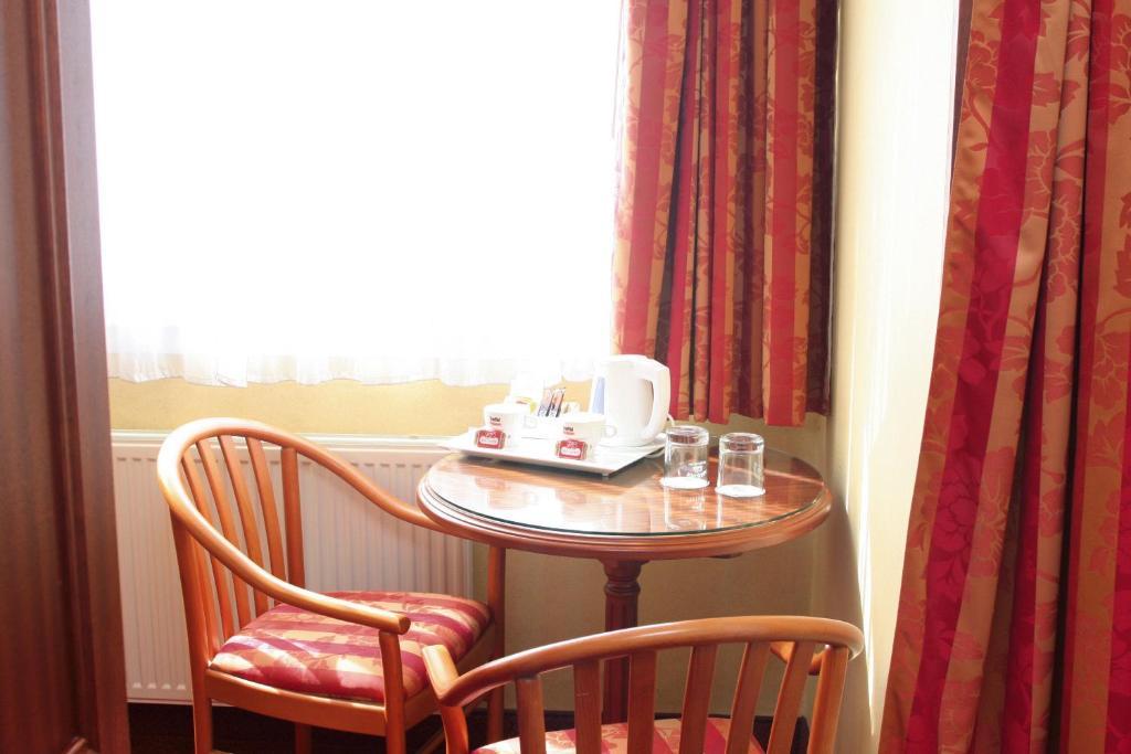 Logis Hotel Hamiot Boulogne-sur-Mer Værelse billede