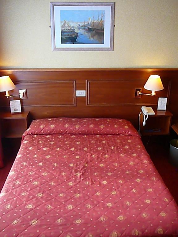 Logis Hotel Hamiot Boulogne-sur-Mer Værelse billede